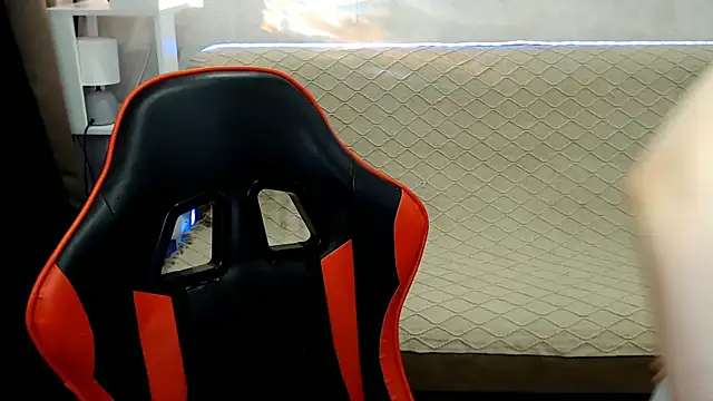 Snapshot of MiaBun1 chatting on January 2026 03:23:01 AM MiaBun1 online show from January 2026 03:23:01 AM