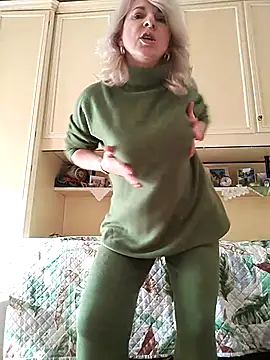 Snapshot of AhlyssaLove1155 chatting on December 2025 01:08:01 PM AhlyssaLove1155 online show from December 2025 01:08:01 PM