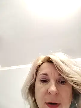 Snapshot of AhlyssaLove1155 chatting on January 2026 07:11:01 PM AhlyssaLove1155 online show from January 2026 07:11:01 PM