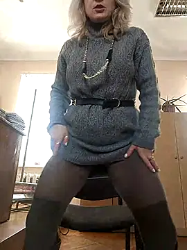 Snapshot of AhlyssaLove1155 chatting on February 2026 10:22:02 AM AhlyssaLove1155 online show from February 2026 10:22:02 AM