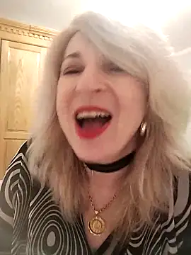 Snapshot of AhlyssaLove1155 chatting on February 2026 06:31:01 PM AhlyssaLove1155 online show from February 2026 06:31:01 PM