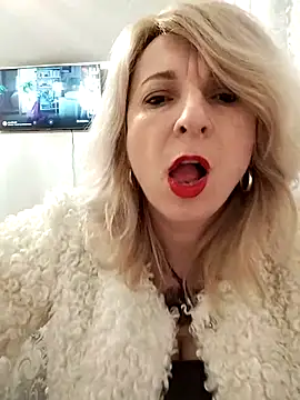 Snapshot of AhlyssaLove1155 chatting on February 2026 03:43:01 PM AhlyssaLove1155 online show from February 2026 03:43:01 PM