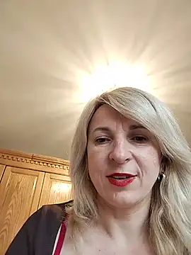 AhlyssaLove1155 online show from May 2026 05:09:02 PM