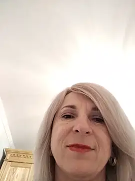 AhlyssaLove1155 online show from June 2026 09:52:01 PM