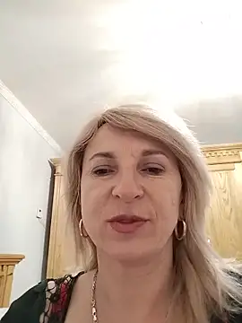 AhlyssaLove1155 online show from June 2026 07:37:01 PM