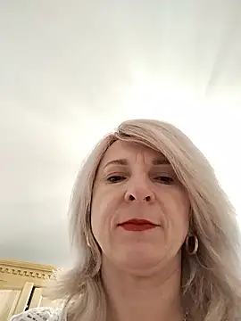 AhlyssaLove1155 online show from July 2026 06:20:01 PM