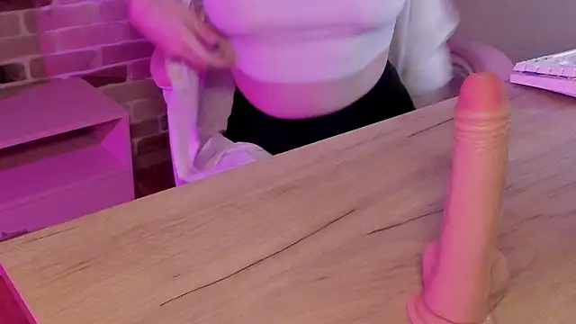 Snapshot of eoxu1 chatting on February 2026 02:59:01 AM eoxu1 online show from February 2026 02:59:01 AM