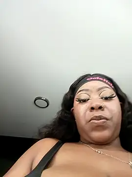 Snapshot of TriexiMars chatting on February 2026 12:44:02 AM TriexiMars online show from February 2026 12:44:02 AM