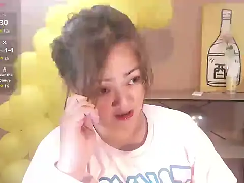 Snapshot of seeyou_2morrow chatting on February 2026 10:28:02 PM seeyou 2morrow online show from February 2026 10:28:02 PM