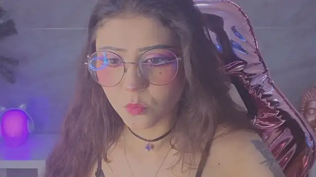 miss devil s online show from May 2026 03:03:02 AM
