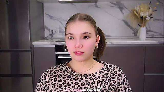 Snapshot of SolBurri chatting on February 2026 01:59:02 AM SolBurri online show from February 2026 01:59:02 AM