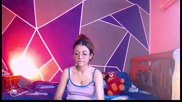 bellota bunny online show from February 2026 07:00:02 PM