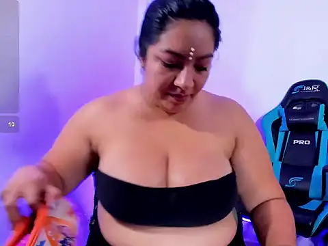 lulu parker online show from May 2026 06:25:01 PM
