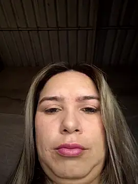 Snapshot of Charlott_smi chatting on January 2026 04:34:02 PM Charlott smi online show from January 2026 04:34:02 PM