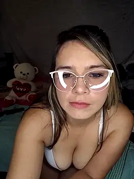 Charlott smi online show from March 2026 05:28:01 PM