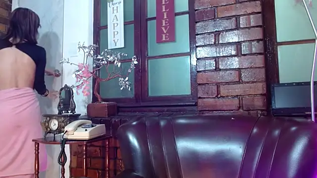 Snapshot of Sue_Sparkle chatting on December 2025 07:10:01 PM Sue Sparkle online show from December 2025 07:10:01 PM