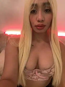 Snapshot of MandyWester1 chatting on March 2026 09:48:02 AM MandyWester1 online show from March 2026 09:48:02 AM