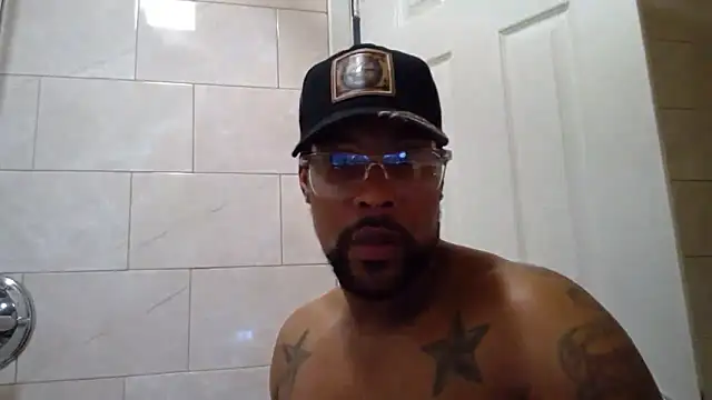 cosmiccloudpig online show from December 2025 08:01:02 AM