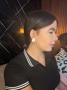 Snapshot of ValentinaEliot chatting on December 2025 02:09:02 AM ValentinaEliot online show from December 2025 02:09:02 AM