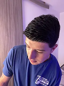 Goldenknight33 online show from December 2025 02:02:02 PM