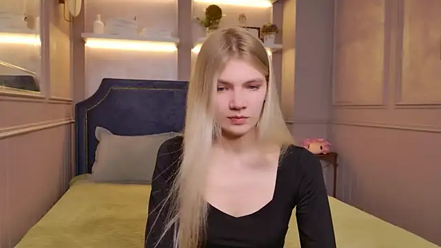 Vivien Hans online show from April 2026 08:39:01 PM