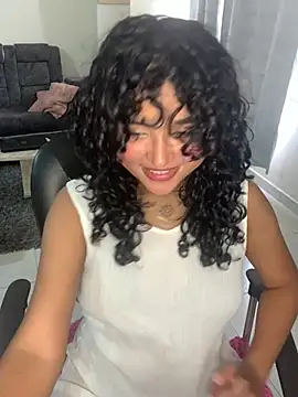 ladulcemary  online show from May 2026 08:03:01 PM