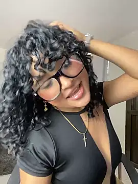 ladulcemary  online show from May 2026 07:56:02 PM