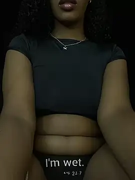 Snapshot of Thick_Lucia chatting on December 2025 06:36:01 PM Thick Lucia online show from December 2025 06:36:01 PM