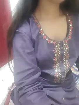 Snapshot of Tanu68 chatting on February 2026 05:27:02 PM Tanu68 online show from February 2026 05:27:02 PM