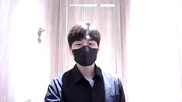 Snapshot of kimze7 chatting on January 2026 07:02:02 AM kimze7 online show from January 2026 07:02:02 AM