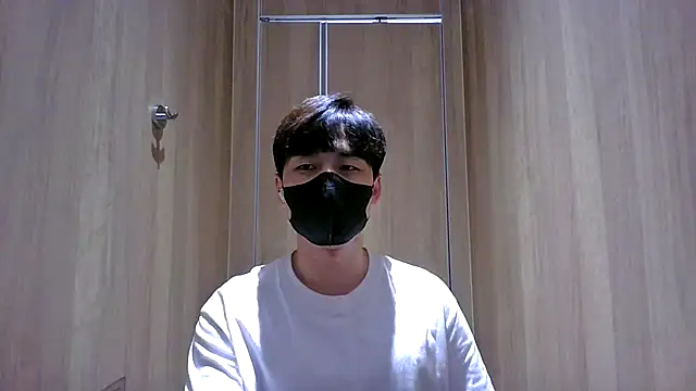 Snapshot of kimze7 chatting on January 2026 08:18:01 AM kimze7 online show from January 2026 08:18:01 AM