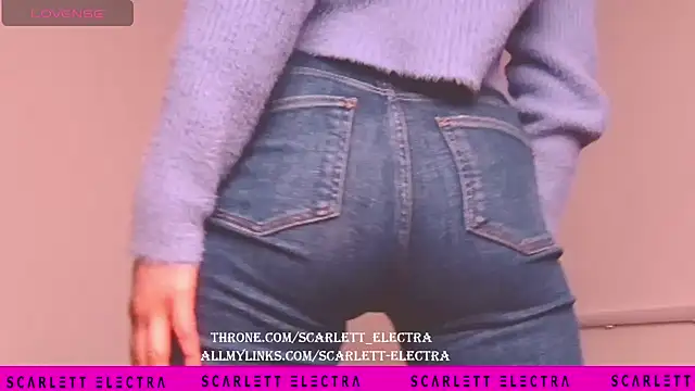 Snapshot of Scarlett_Electra chatting on January 2026 02:22:01 PM Scarlett Electra online show from January 2026 02:22:01 PM