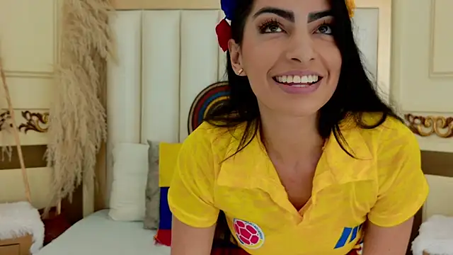 NinnaPiers online show from June 2026 11:34:01 AM