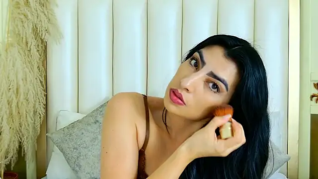 NinnaPiers online show from July 2026 11:41:02 AM