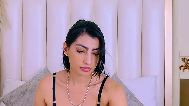 NinnaPiers online show from July 2026 02:13:01 PM
