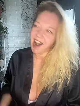 Snapshot of JenniferCarmen chatting on May 2026 06:54:02 AM JenniferCarmen online show from May 2026 06:54:02 AM