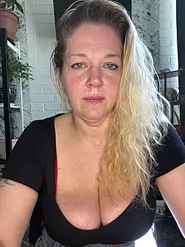 JenniferCarmen online show from June 2026 03:45:01 AM