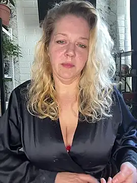 JenniferCarmen online show from June 2026 01:45:01 AM