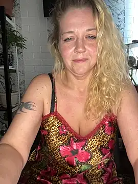 JenniferCarmen online show from July 2026 03:24:02 AM