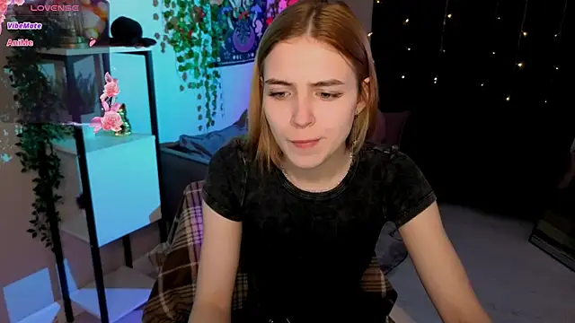 Bella xBaby online show from April 2026 01:27:02 PM