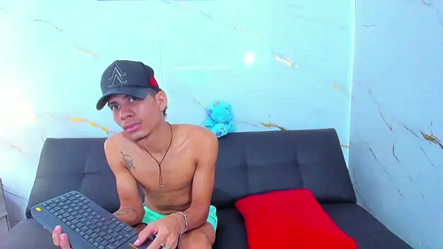 Snapshot of Alex_jeins_at chatting on January 2026 07:11:01 PM Alex jeins at online show from January 2026 07:11:01 PM