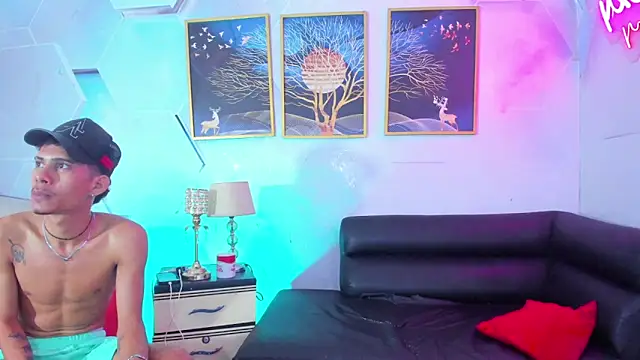 Snapshot of Alex_jeins_at chatting on February 2026 02:10:01 PM Alex jeins at online show from February 2026 02:10:01 PM