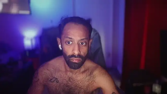 Snapshot of LilBrownPKB chatting on February 2026 07:43:02 PM LilBrownPKB online show from February 2026 07:43:02 PM