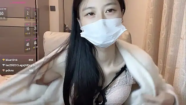 Snapshot of tiantian-160 chatting on April 2026 09:19:01 PM tiantian-160 online show from April 2026 09:19:01 PM