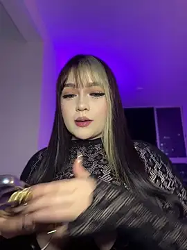 Snapshot of Daniela_ruizz chatting on May 2026 02:17:02 AM Daniela ruizz online show from May 2026 02:17:02 AM