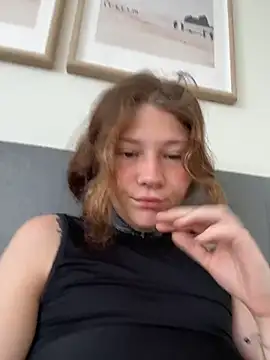 Snapshot of FionaMurr chatting on January 2026 02:50:02 AM FionaMurr online show from January 2026 02:50:02 AM