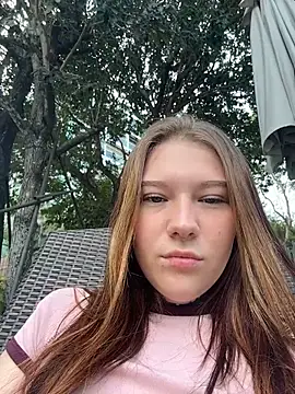 Snapshot of FionaMurr chatting on February 2026 03:01:02 AM FionaMurr online show from February 2026 03:01:02 AM