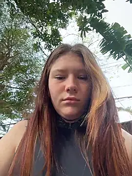 Snapshot of FionaMurr chatting on February 2026 03:21:01 AM FionaMurr online show from February 2026 03:21:01 AM