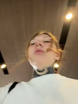 Snapshot of FionaMurr chatting on February 2026 04:19:01 AM FionaMurr online show from February 2026 04:19:01 AM