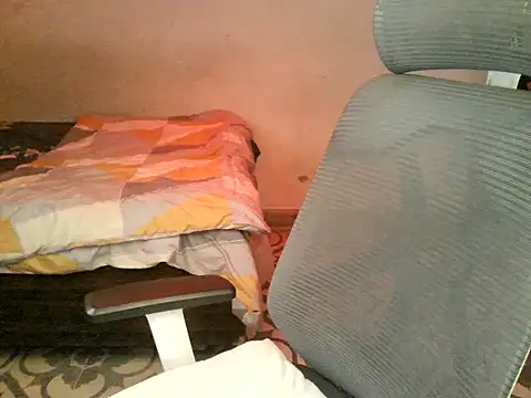 Snapshot of HEZALNUT chatting on December 2025 07:09:01 PM HEZALNUT online show from December 2025 07:09:01 PM